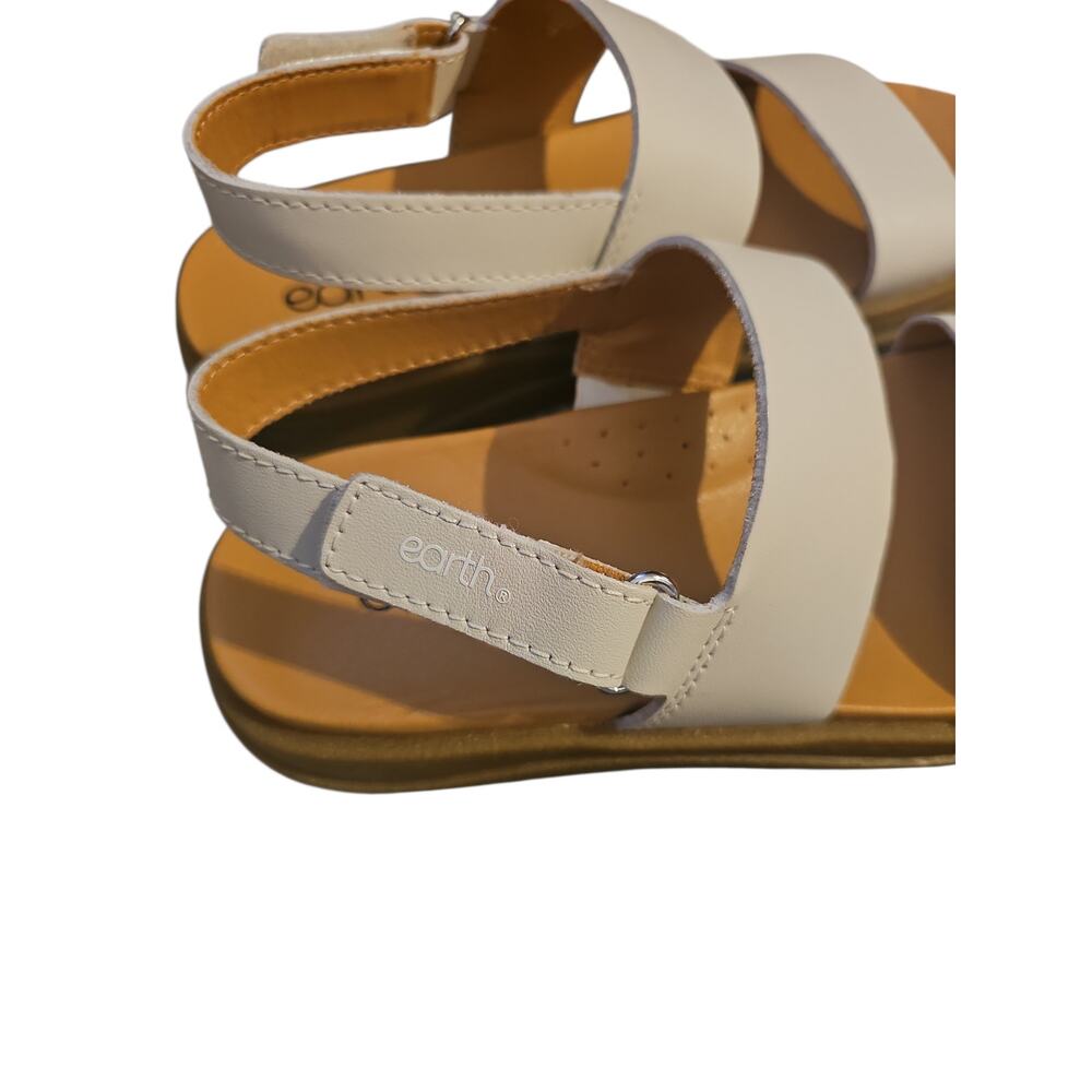 Earth Leah Round Toe Strappy Casual Flat Sandals white leather sz 7.5 new SH146 - Picture 8 of 8
